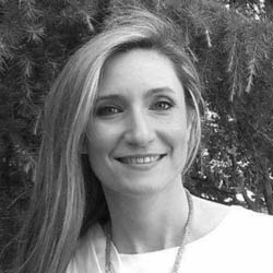 Dra Alejandra Menassa 1